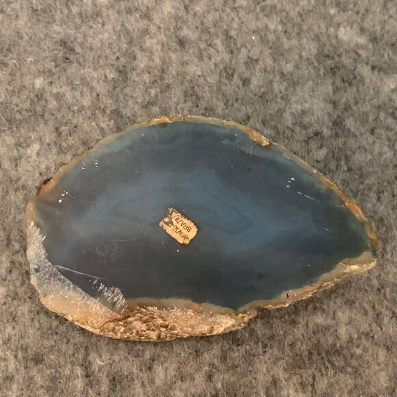 Pewter Dolphin Figurine on Polished Blue Agate Quartz - Picture 6 of 6